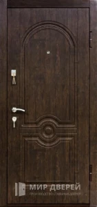 Входная металлическая дверь в современном стиле для деревянного дома №11 внешняя - фото